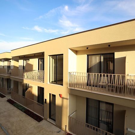 Amber Village Spille Exteriér fotografie